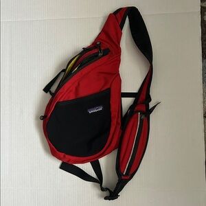 Patagonia Atom Sling Bag Red